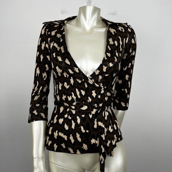 Diane Von Furstenberg Silk Top Brown Animal Print Wrap Jill Blouse - Picture 1 of 9